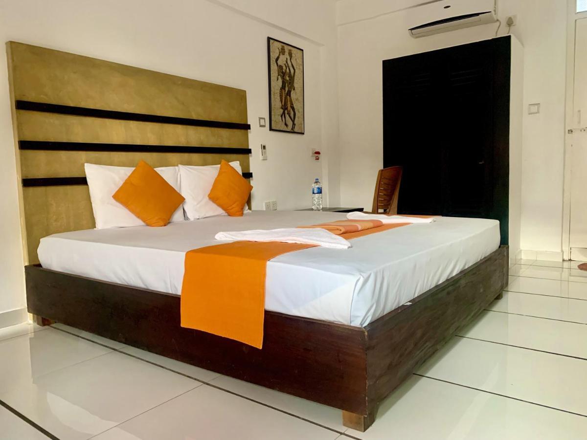 360 Beach Residence Negombo Exteriör bild